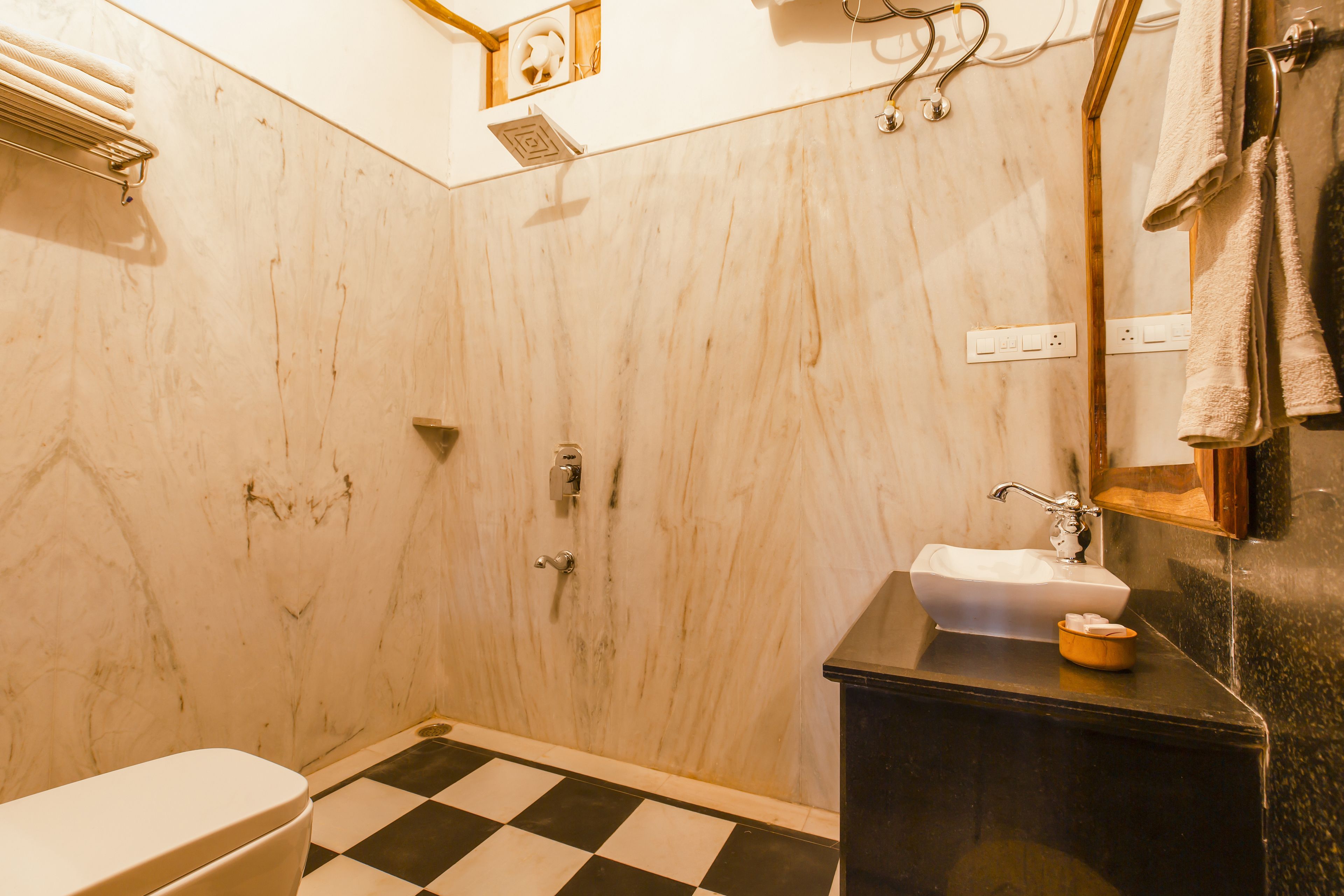 Buồng tắm vòi sen, vòi sen phun mưa, đồ dùng nhà tắm miễn phí 