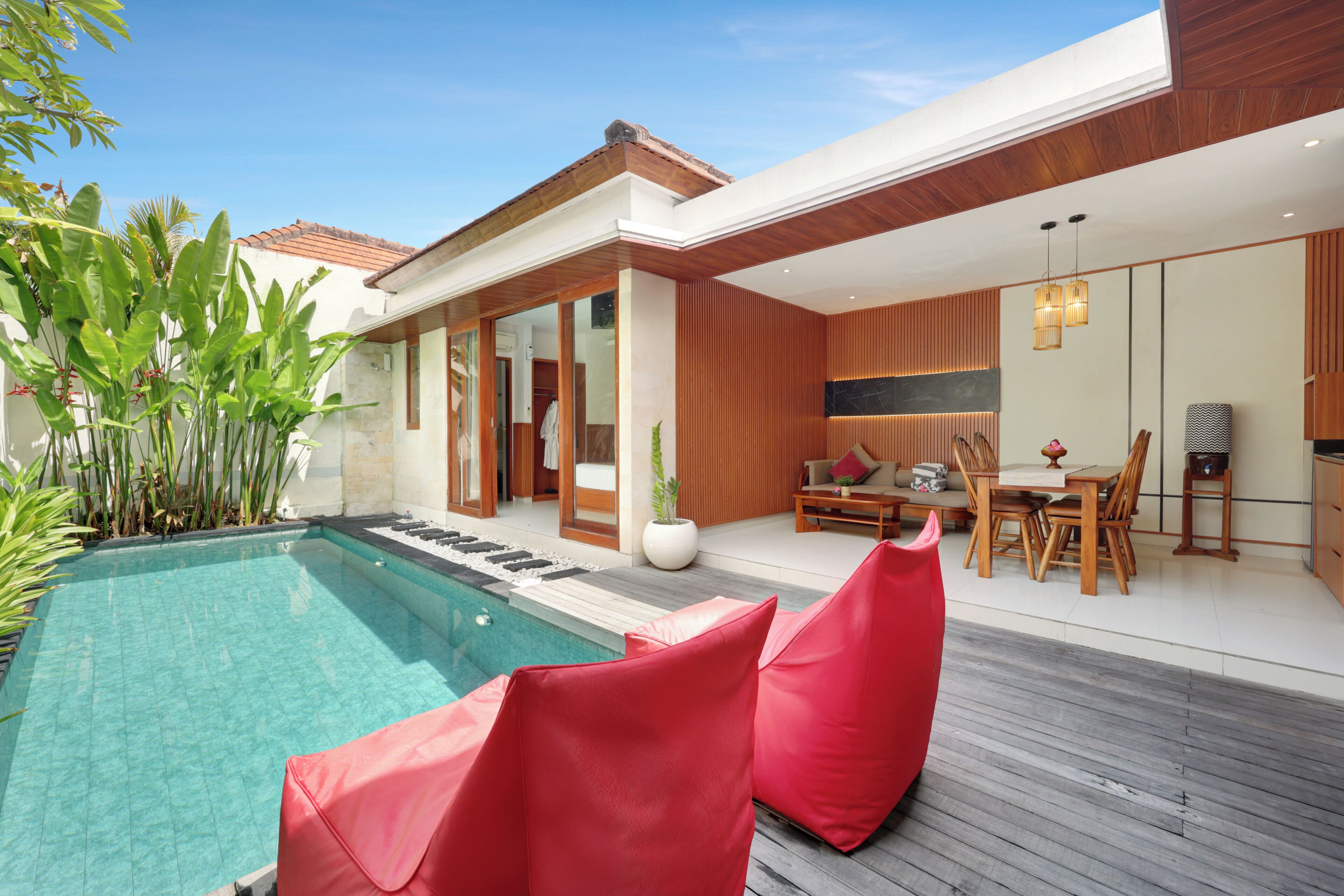 Private pool
