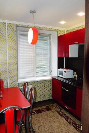 Apartment, 1 Schlafzimmer | Eigene Küche | Kühlschrank, Mikrowelle, Ofen, Herdplatte