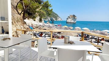 2 ristoranti, aperti a pranzo e a cena, cucina italiana