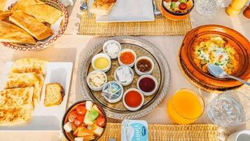 Gratis frukostbuffé varje dag