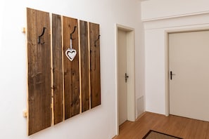 Apartment, Mehrere Betten (1. Etage) | Individuell dekoriert, individuell eingerichtet, kostenloses WLAN