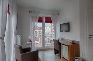 Quarto casal (Zimmer 11) | Cofres nos quartos, escrivaninha, quartos à prova de som