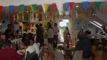 Snack bar