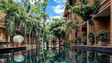 Outdoor pool, pool umbrellas