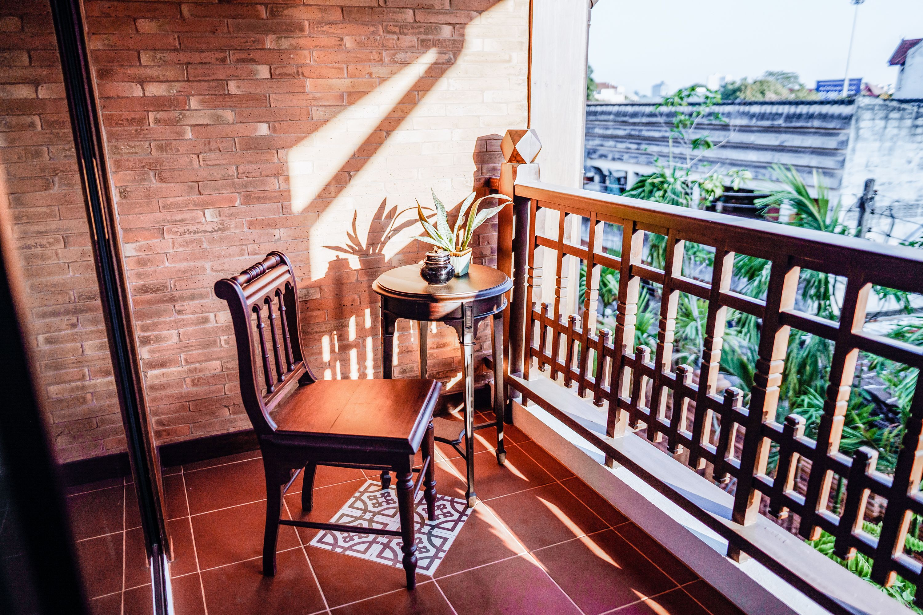 deluxe twin with balcony - air purifiers | city view