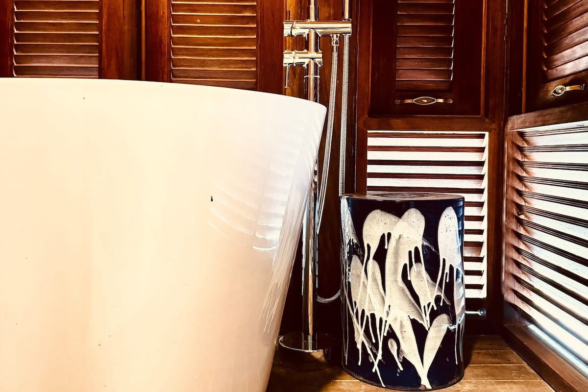 Familie huis | Badkamer | Gratis toiletartikelen, een haardroger, badjassen, pantoffels