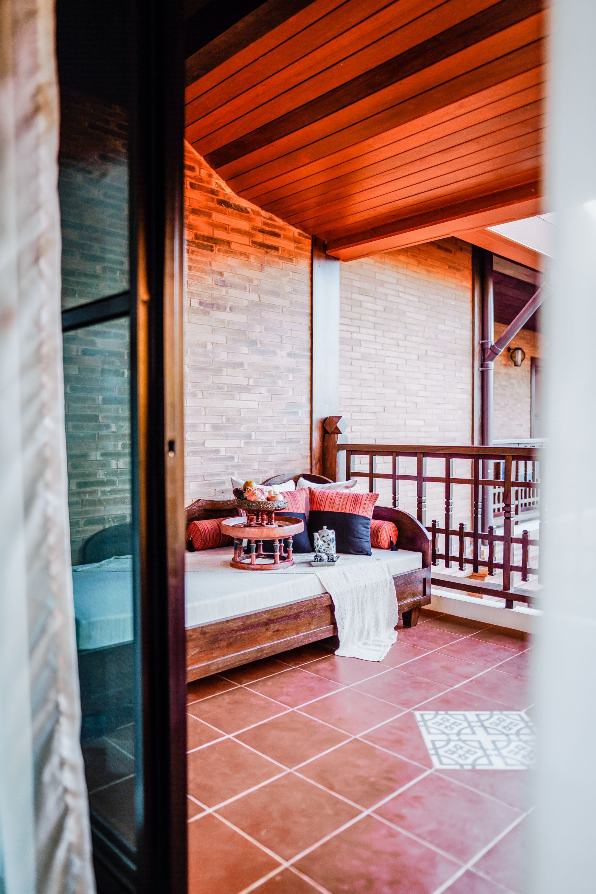 deluxe suite, balcony - air purifiers | terrace/patio