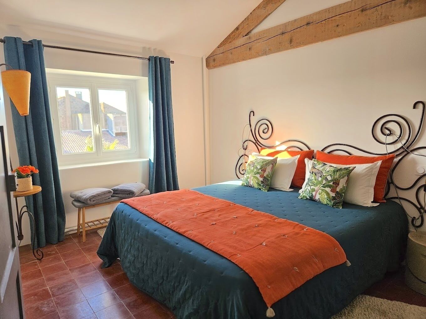 Superior Double Room, Ensuite, Garden View (Chambre Sarcelle)