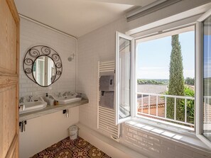 Superior suite, en-suite badkamer (Suite Gerfaut) | Badkamer