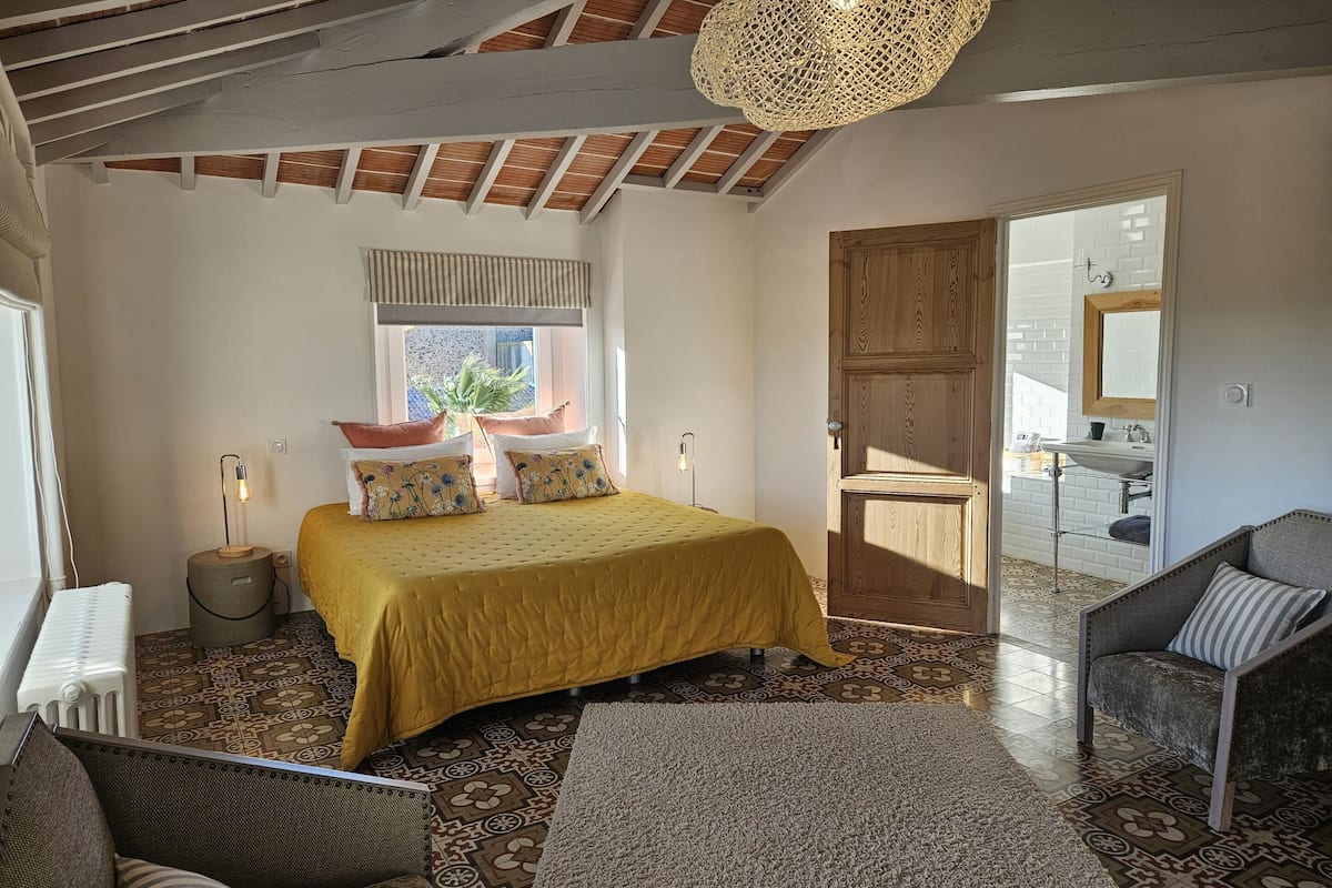Suite, salle de bains attenante, vue mer (Suite Grand-Duc)