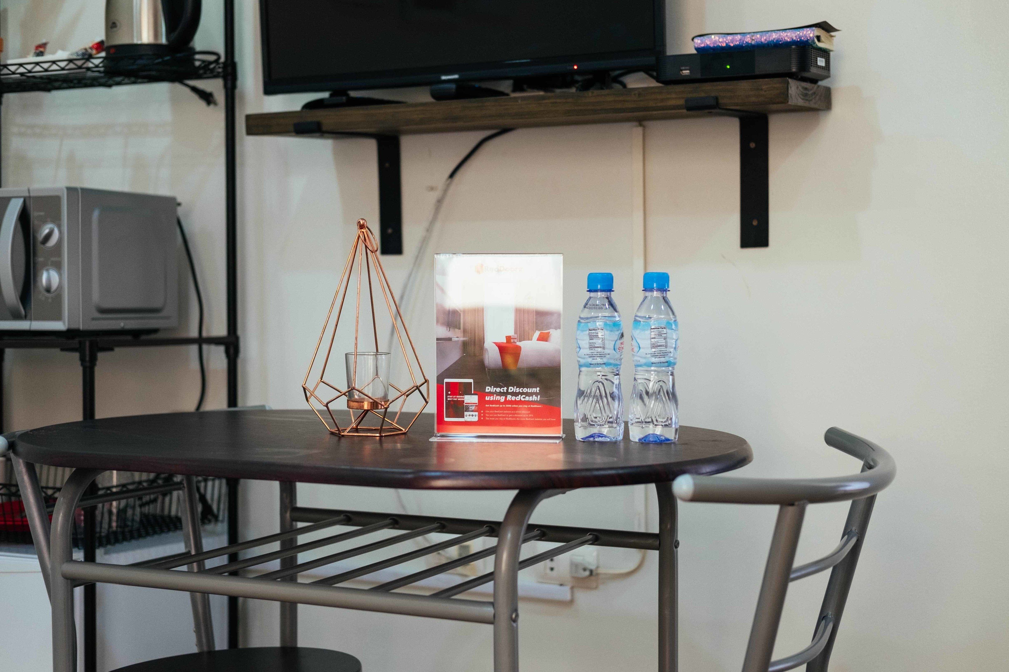 family room | free wifi, bed sheets