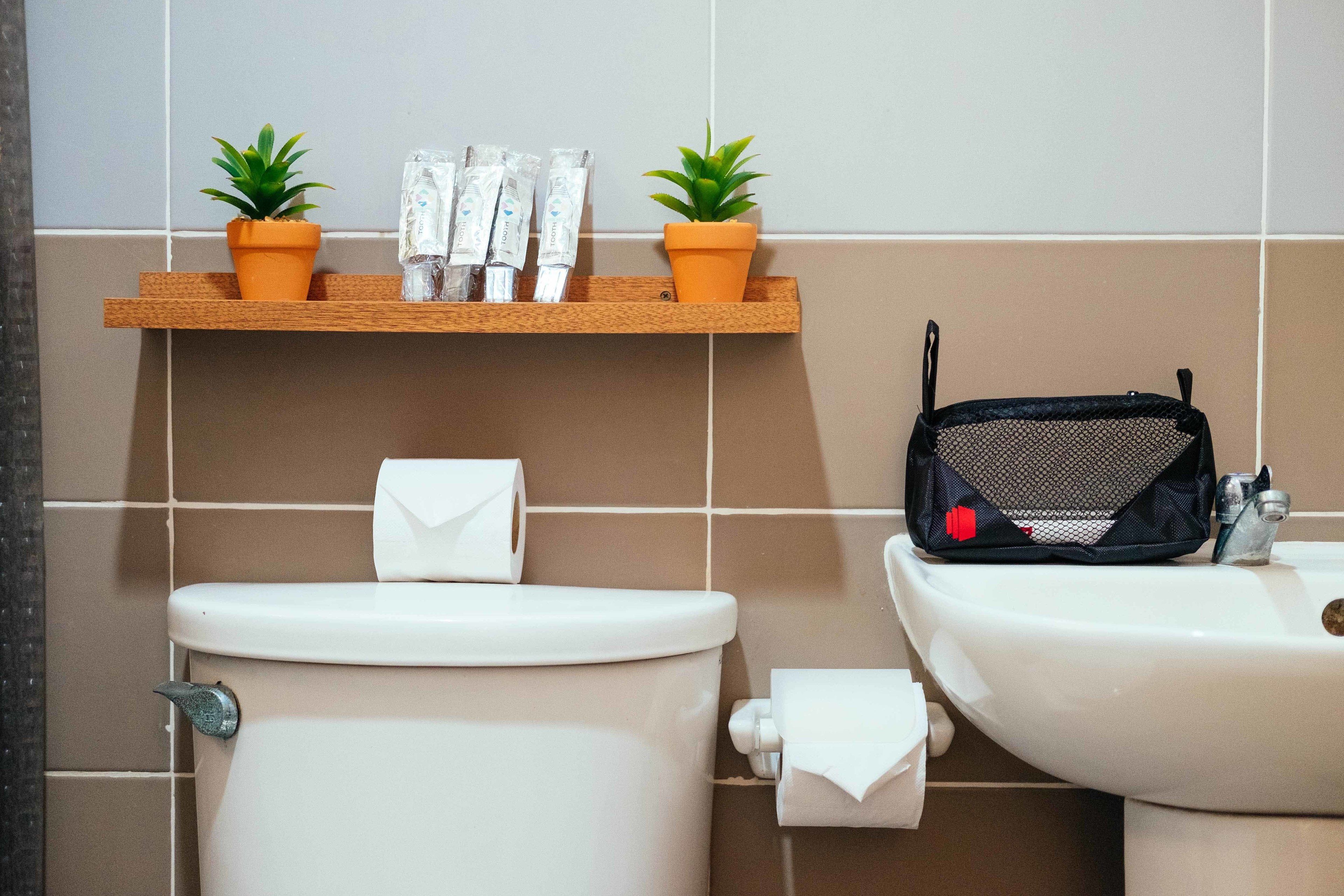 shower, free toiletries, towels