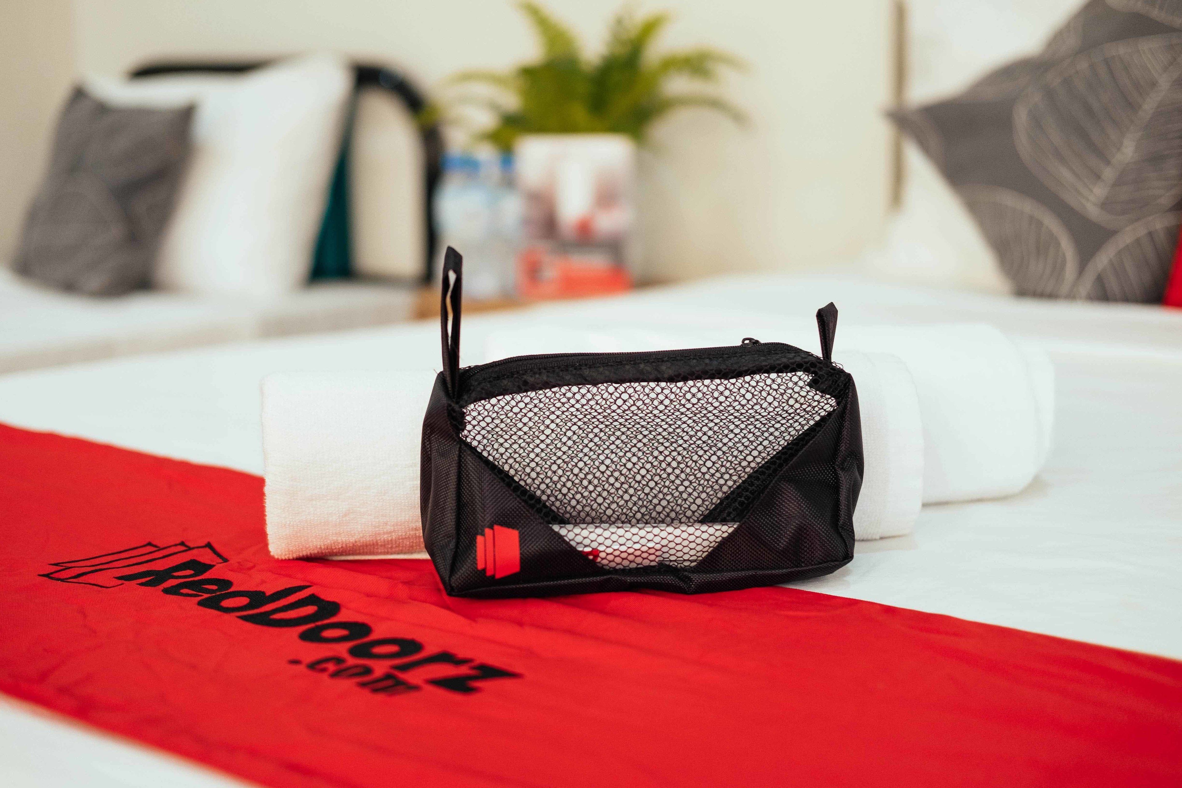 family room | free wifi, bed sheets