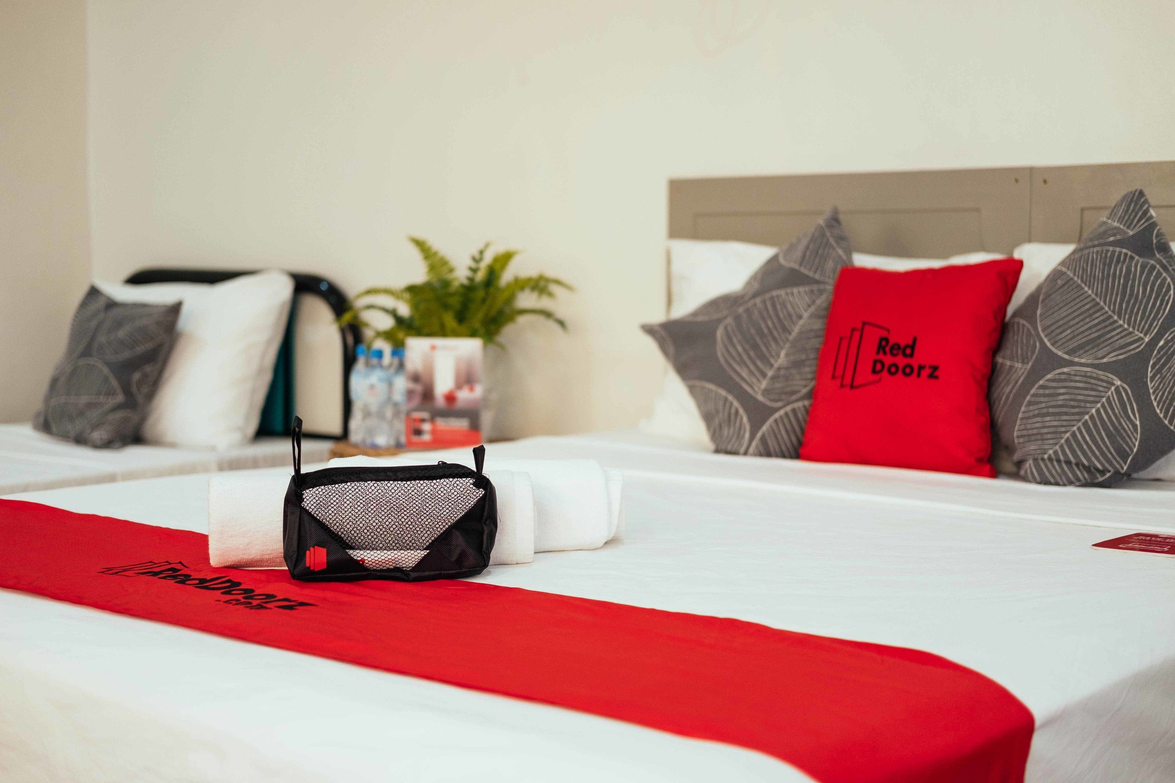 family room | free wifi, bed sheets