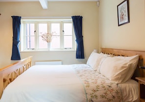 Cottage, 3 Bedrooms (Coachmans) | Free WiFi, bed sheets
