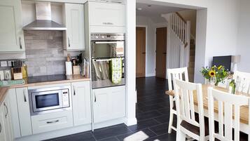 Casa de campo, 4 habitaciones (Blacksmith’s ) | Área de sala de estar | Televisión de pantalla plana