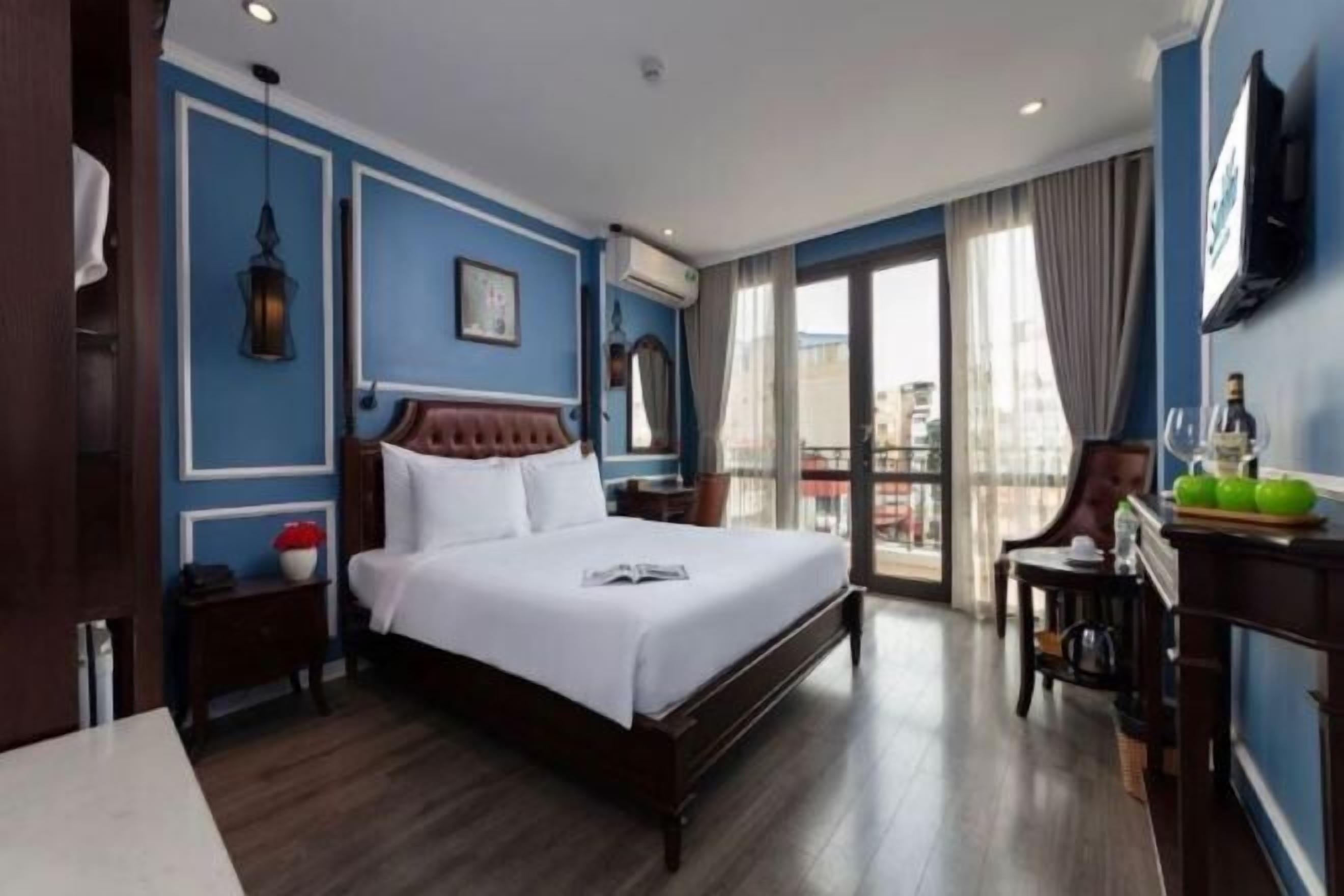 Minibar, két bảo mật tại phòng, bàn, màn/rèm cản sáng 