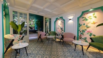 Télévision à écran plat de 30 pouces avec chaînes par câble, télévision