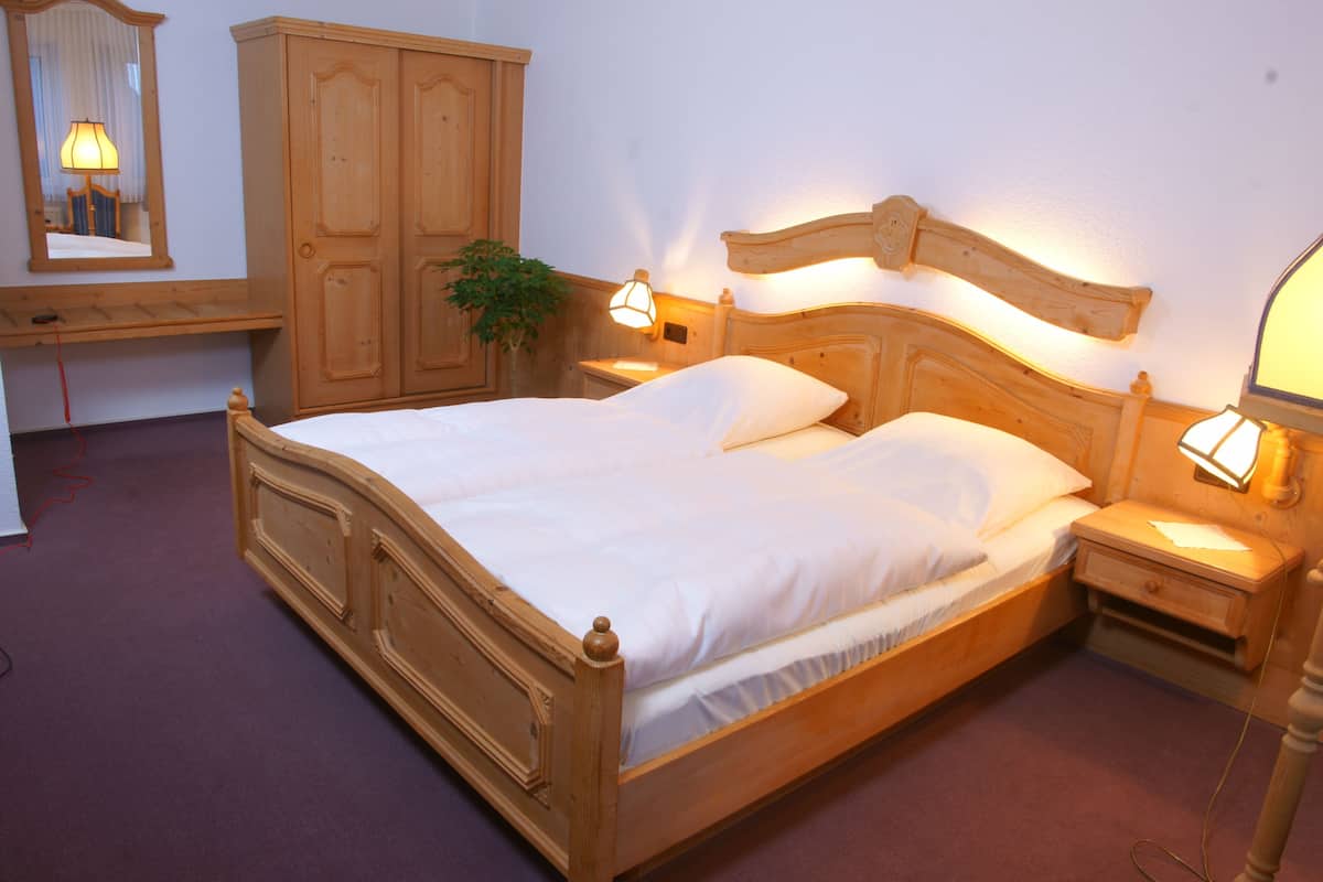 Bureau, Wi-Fi gratuit, draps fournis