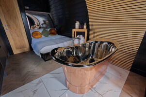 Cabana premium | Quartos à prova de som, Wi-Fi de cortesia, roupa de cama