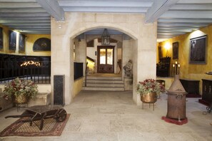 Lobby - Lo Palauet de la Muralla (Balaguer)