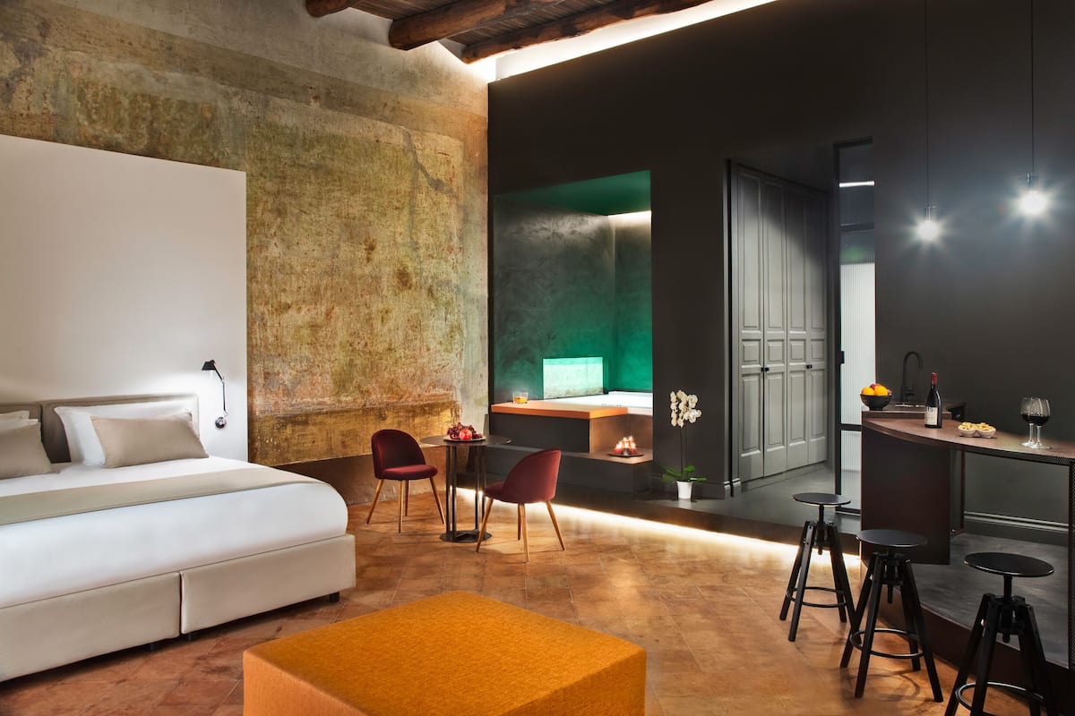 Luxury Suite, Jetted Tub (Cleopatra) | 1 bilik tidur, cadar Frette Itali, peralatan tempat tidur premium