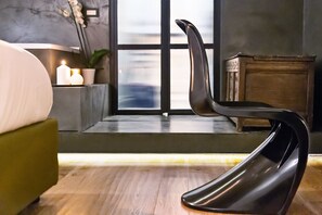 Junior Suite, Jetted Tub (Venere) | Room amenity - Artemisia Domus - Centro Storico (Naples)
