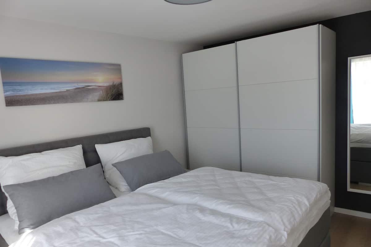 Apartment, 2 Bedrooms, Patio (Rose)