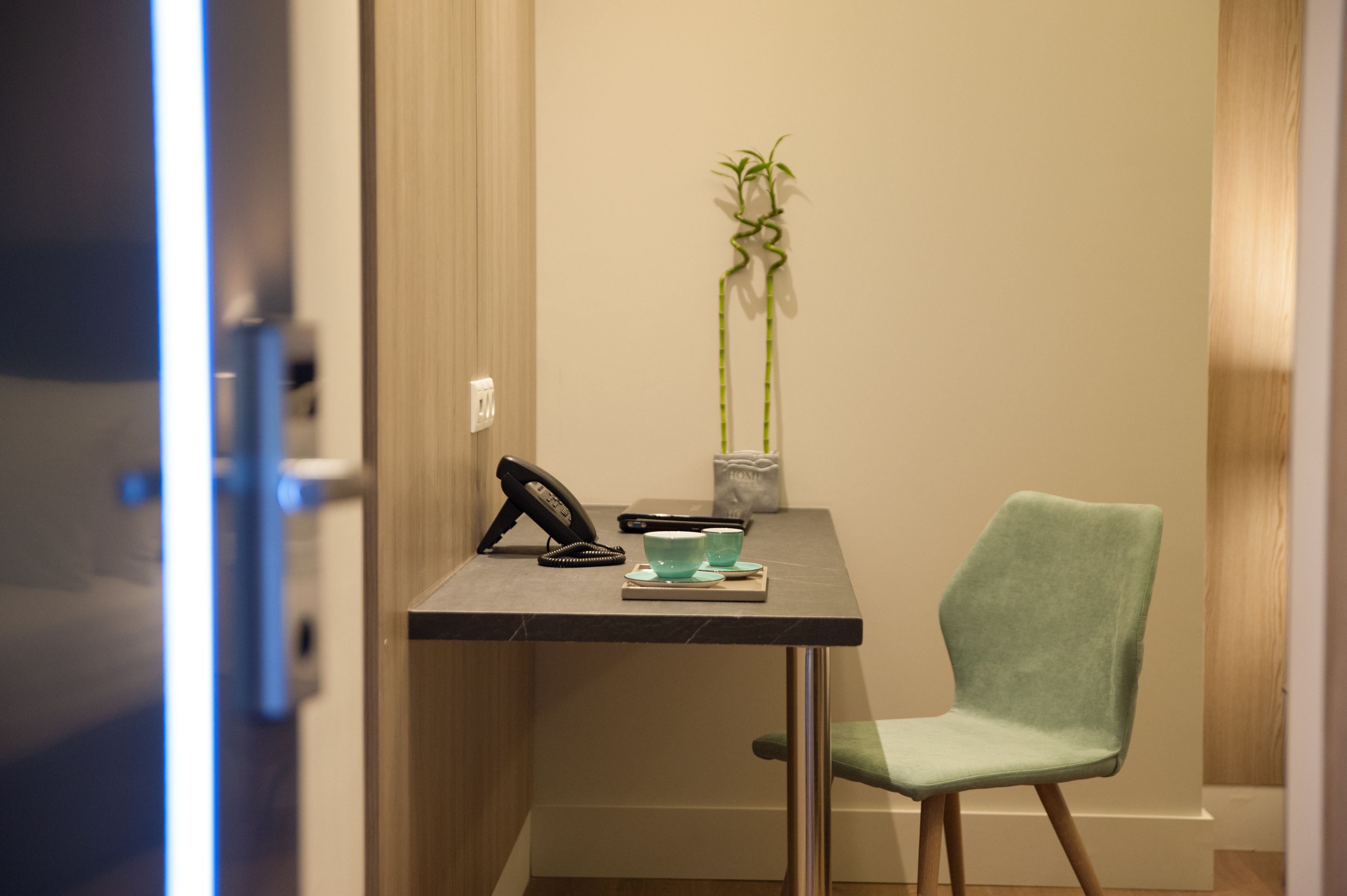 classic double or twin room | hypo-allergenic bedding, minibar, in-room safe, laptop workspace