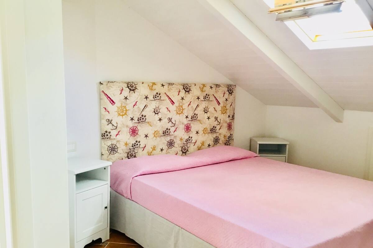 House, 2 Bedrooms, Garden View (First Floor)