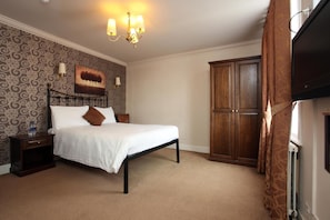 Desk, iron/ironing board, free WiFi, bed sheets
