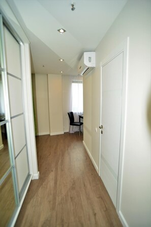 Système d’insonorisation, fer et planche à repasser