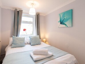 Apartment, Private Bathroom - 2-bedroom Apartment Woodgrange Court (Hoddesdon)