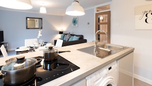 Restaurant - 2-bedroom Apartment Woodgrange Court (Hoddesdon)