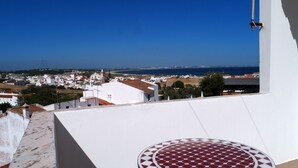 View from property - Louise Guest House (Lagos)