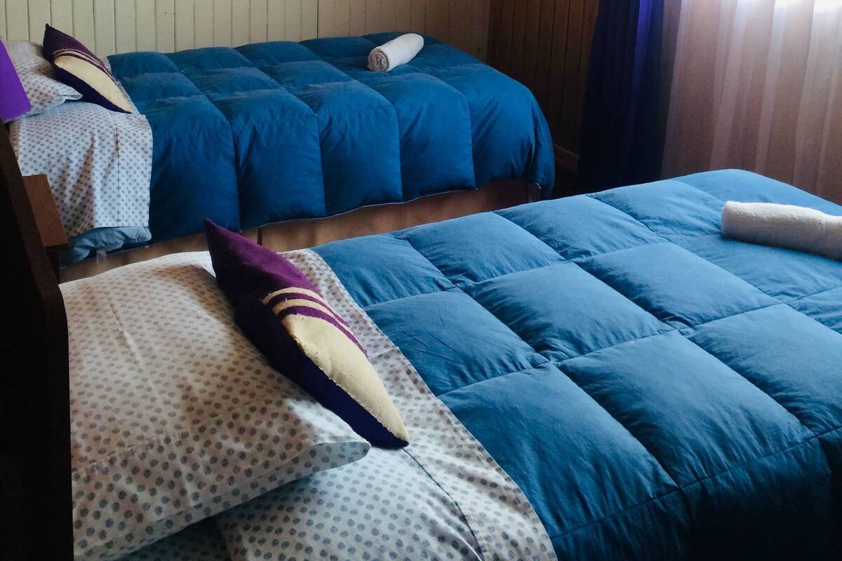 Basic Double Room, 2 Twin Beds, Non Smoking | Free WiFi, bed sheets