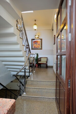 Staircase - Redbrick villa (Gurugram)