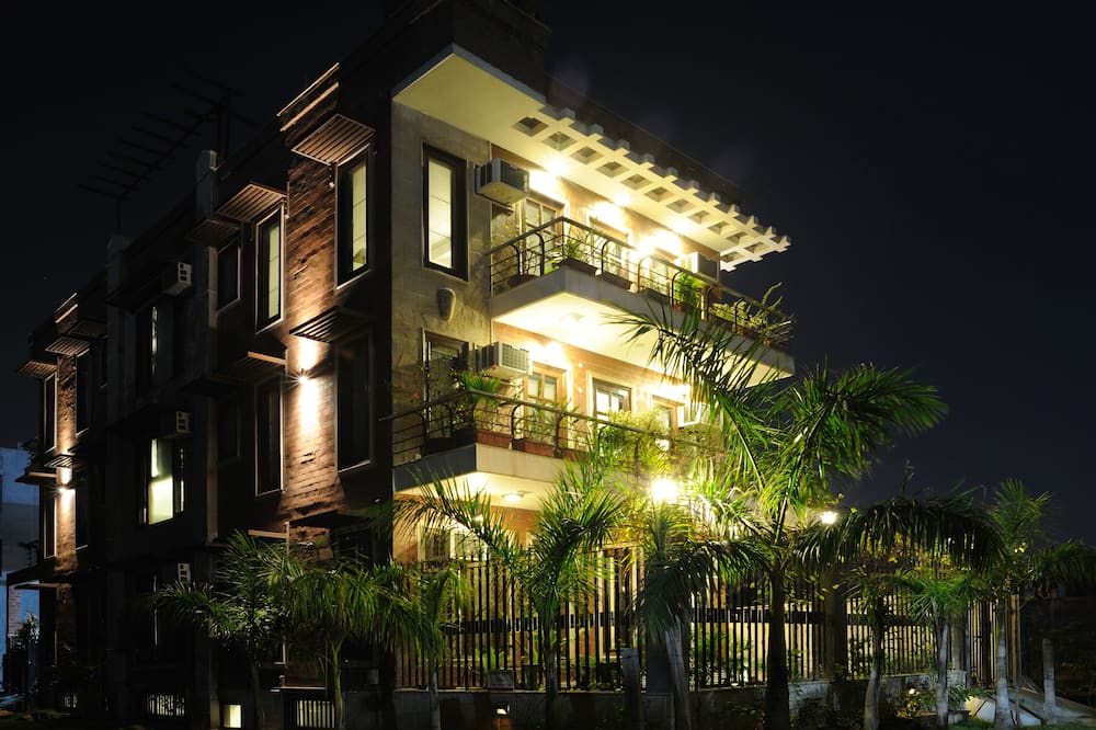 Redbrick villa