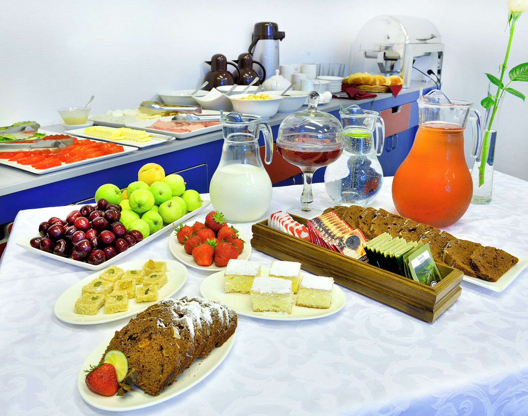 Free daily buffet breakfast