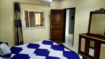 2 bedrooms, soundproofing, free WiFi, bed sheets