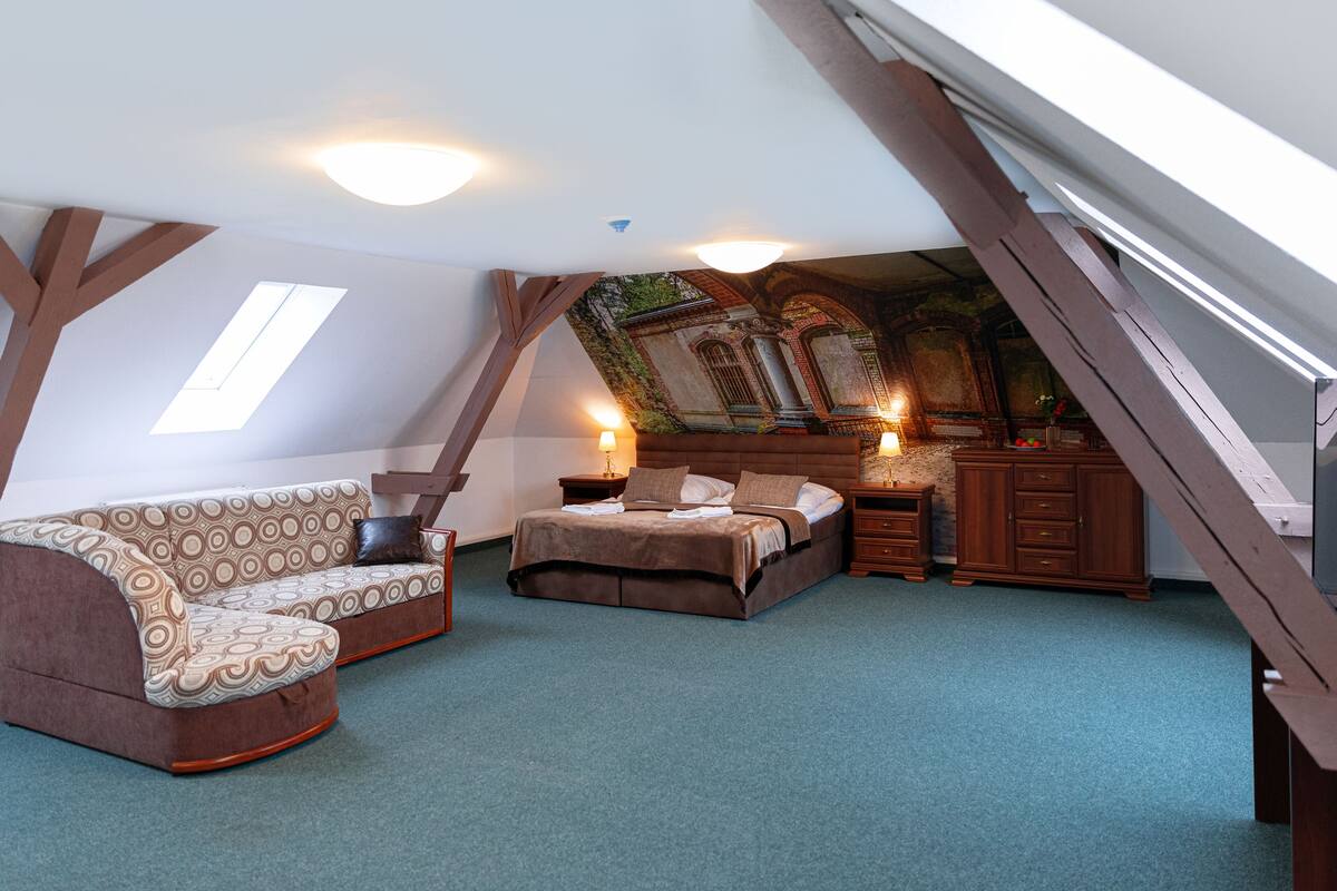 junior suite (5 guests) | living area | 82-cm flat-screen tv with satellite channels, tv