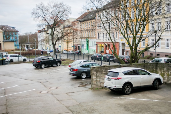 Free self parking