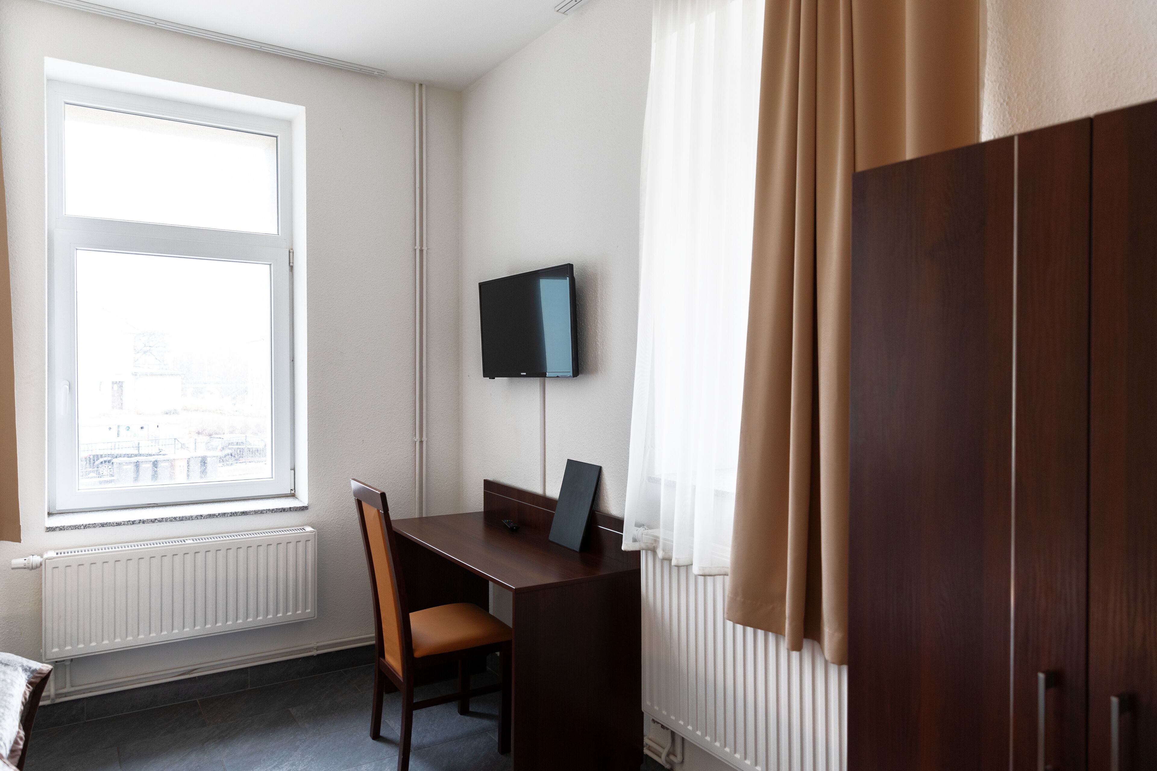 basic single room | television