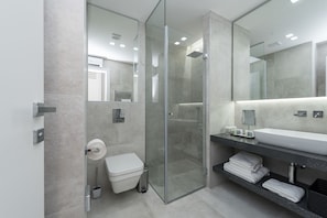 Exclusive Apartment, 1 Queen Bed | Bathroom