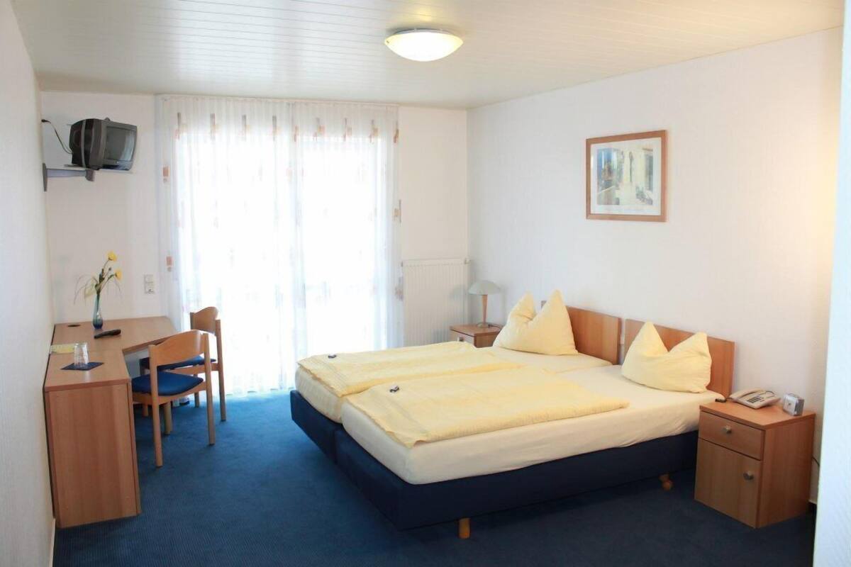 Rollaway beds, free WiFi, bed sheets