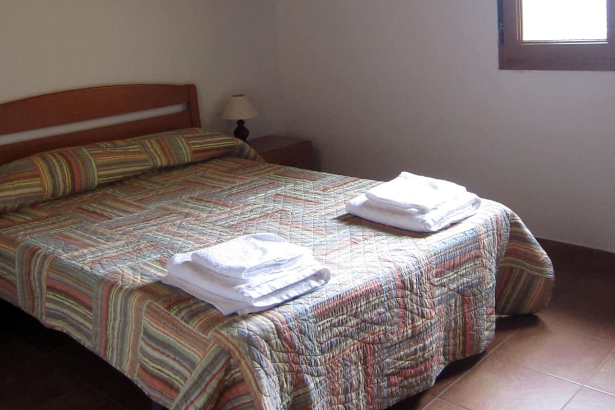 Double Room | Cribs (free), rollaway beds (surcharge), WiFi (free), bed sheets