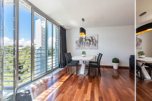 Appartement Luxe, baignoire à jets | Restauration dans la chambre