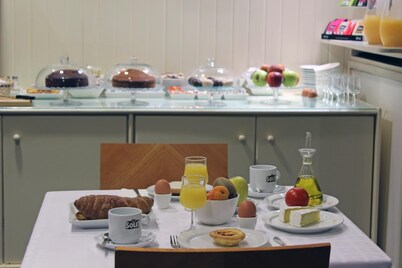 Hotel Puerta de España