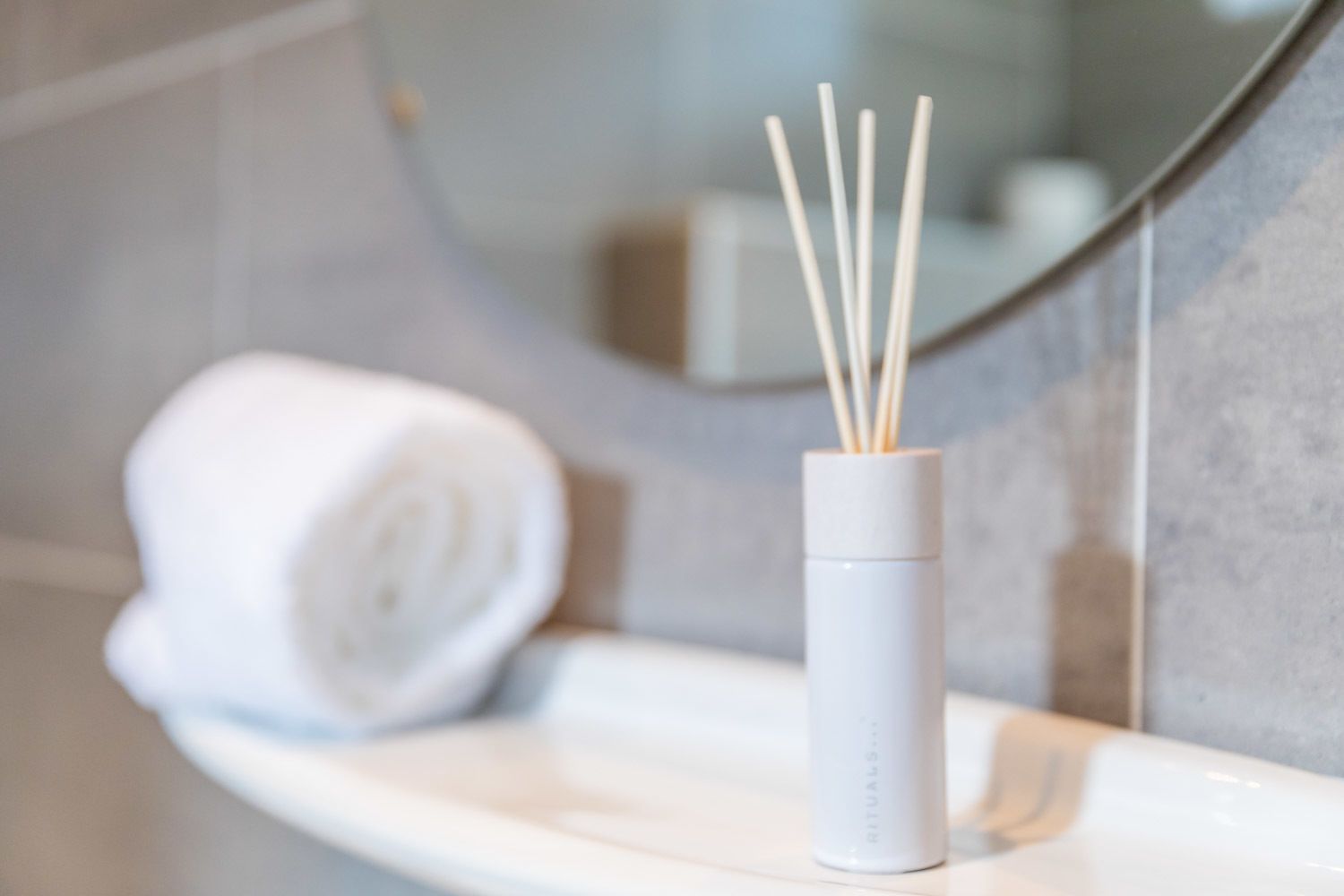 comfort double room | bathroom amenities | shower, rainfall showerhead, free toiletries, hair dryer